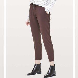 Lululemon On The Fly Pant *Woven 28" Dark burgundy Size 4